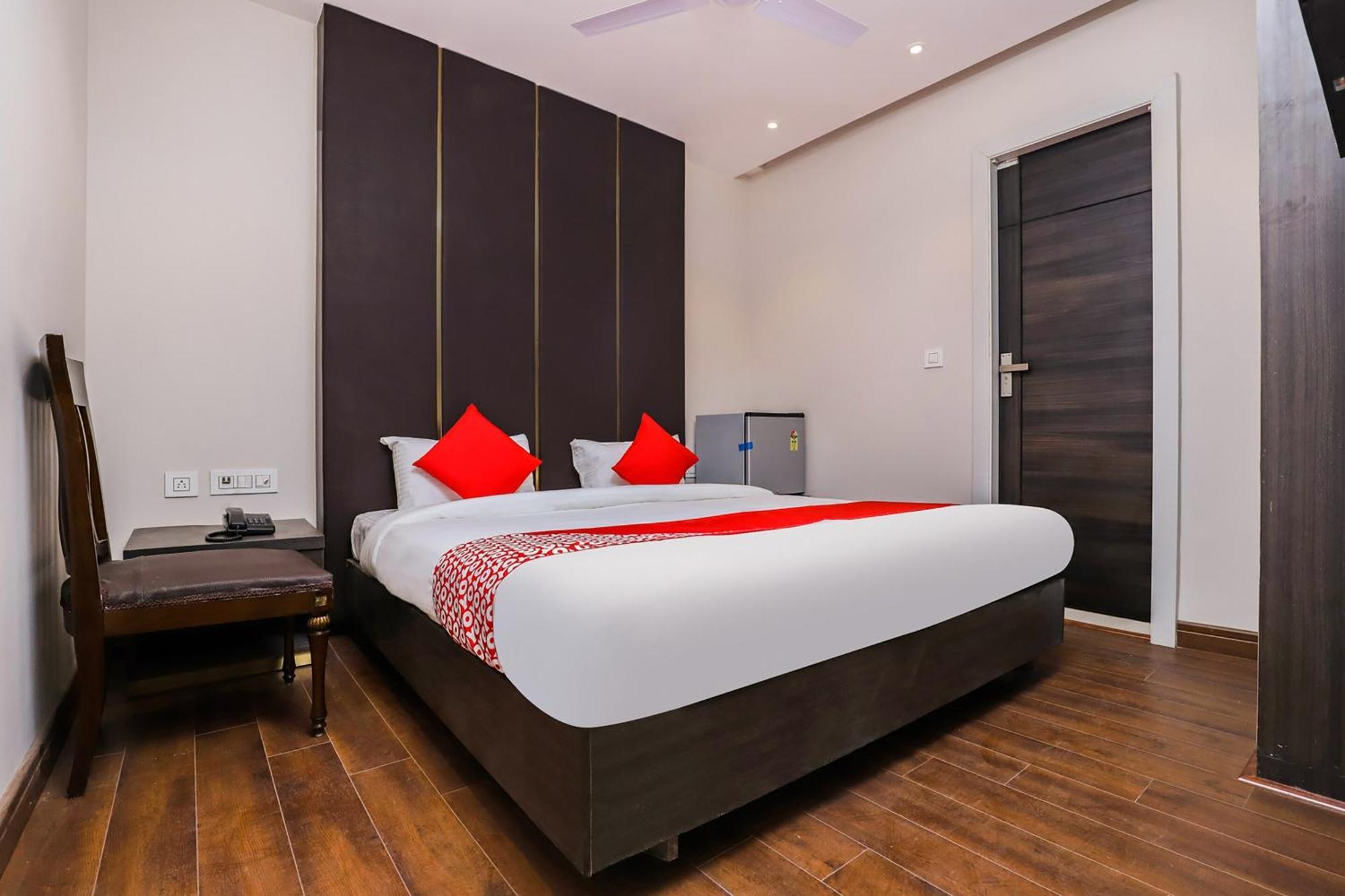 Hotel O Beone Hotels And Pg New Delhi Exterior photo