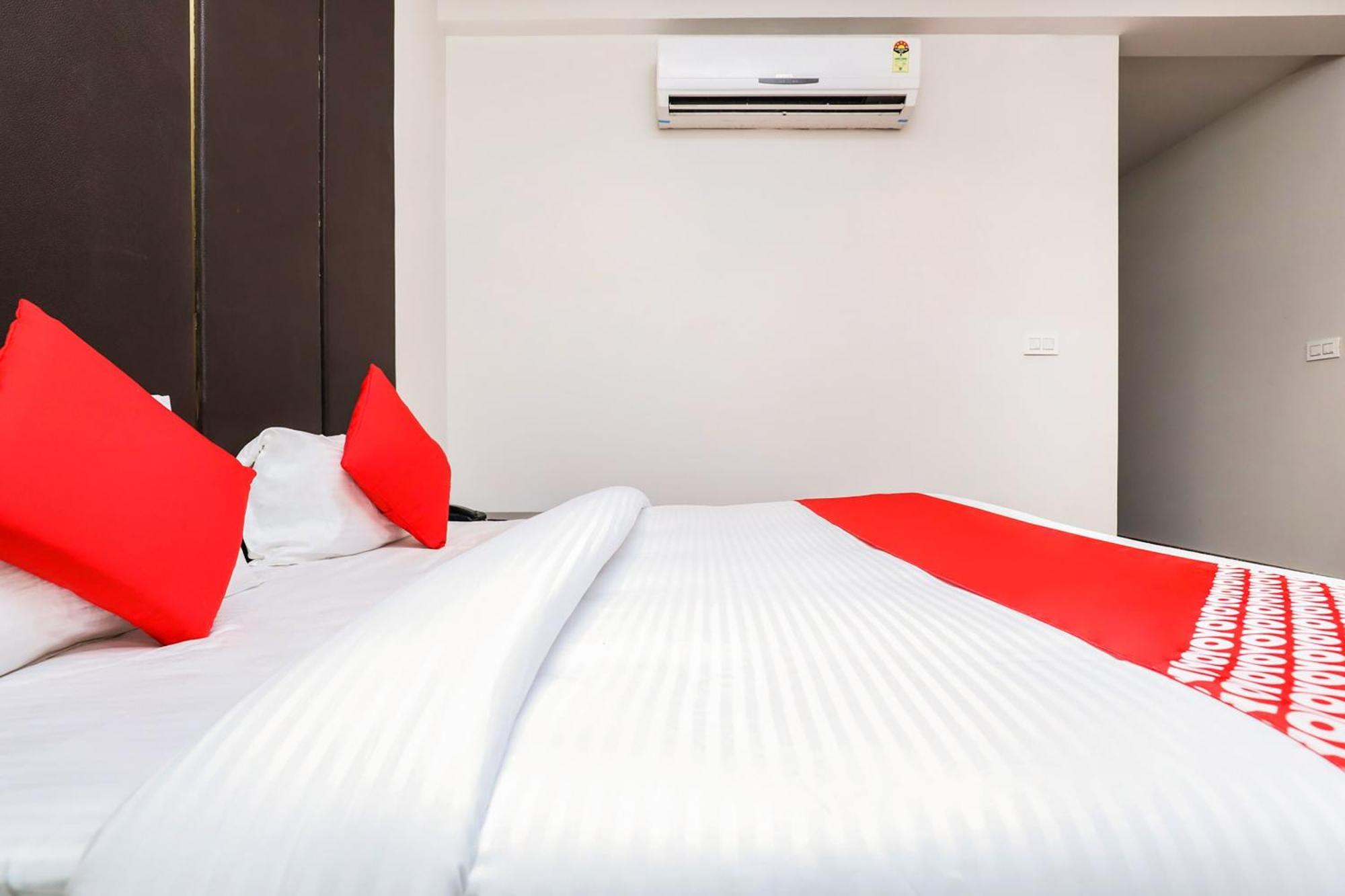Hotel O Beone Hotels And Pg New Delhi Exterior photo