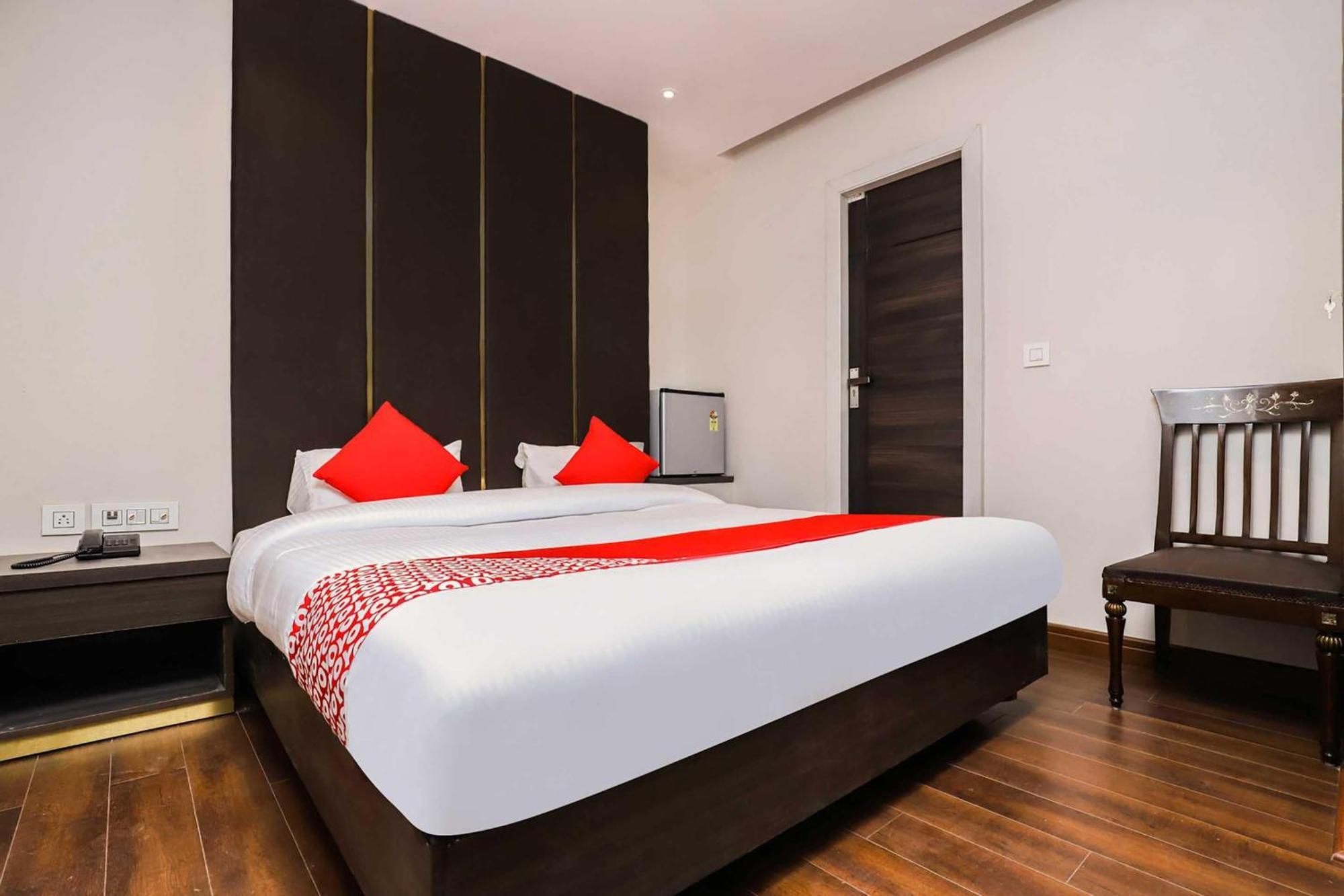 Hotel O Beone Hotels And Pg New Delhi Exterior photo
