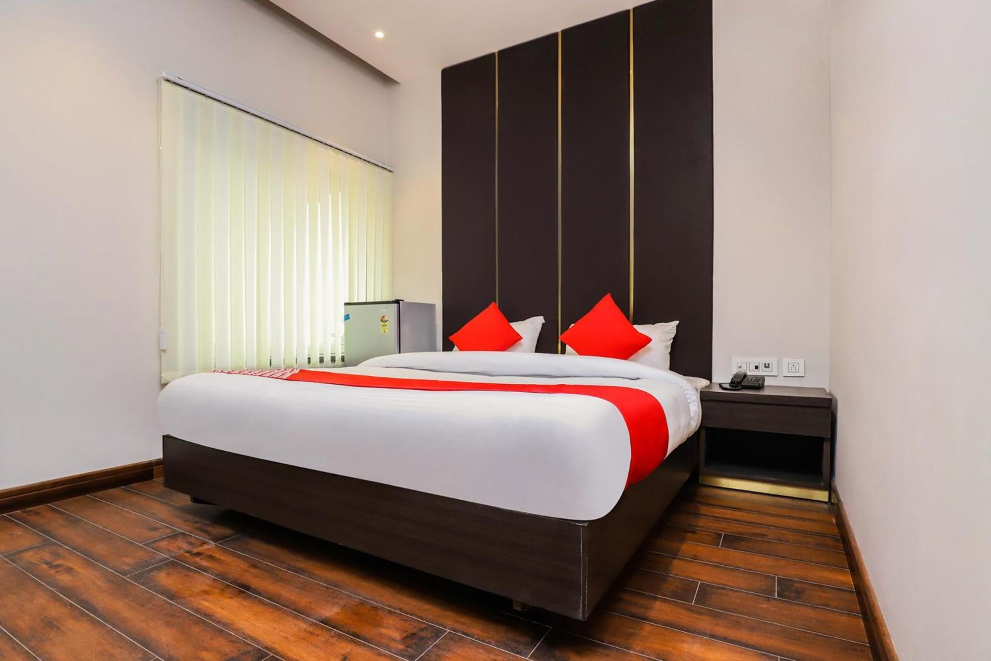 Hotel O Beone Hotels And Pg New Delhi Exterior photo